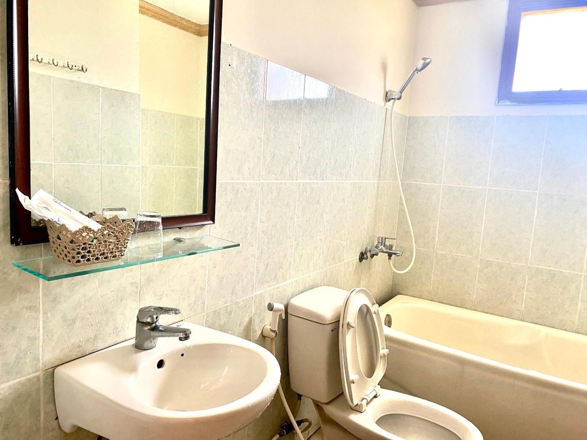 Khach San Ban Me Xanh Hotel Буон Ма Туот Екстериор снимка
